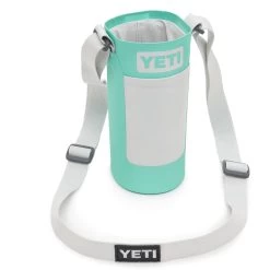Yeti Rambler Bottle Sling Small -Geschäft Für Angelbedarf 200615 Bottle Sling Small Quarter Strap in Front No Bottle Inside Aquifer Blue 1680x1024 1024x1024 2x 4ad3a249 79f5 4526 bdb4 c8eb84059cda
